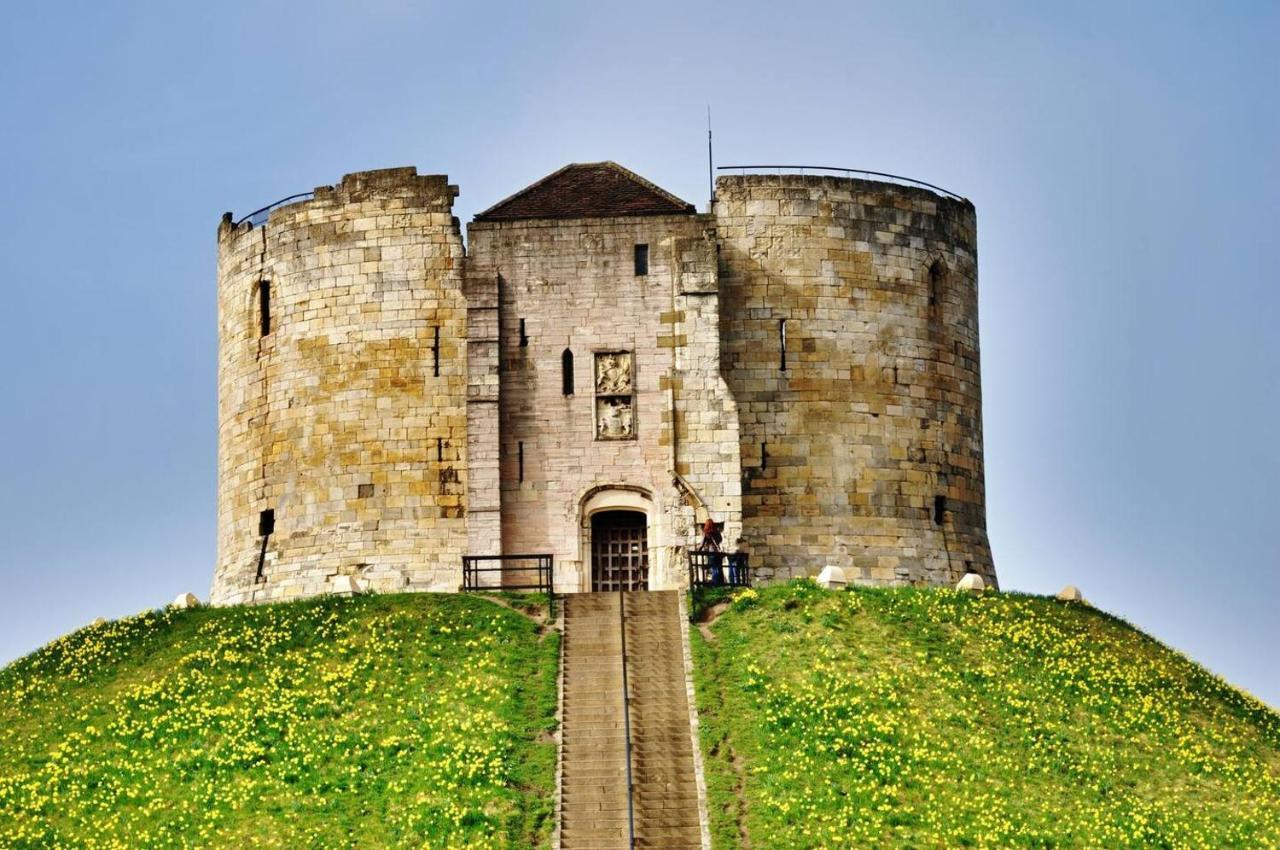 Shambles Suites In The Centre Of York, Sleeps 16 Eksteriør billede