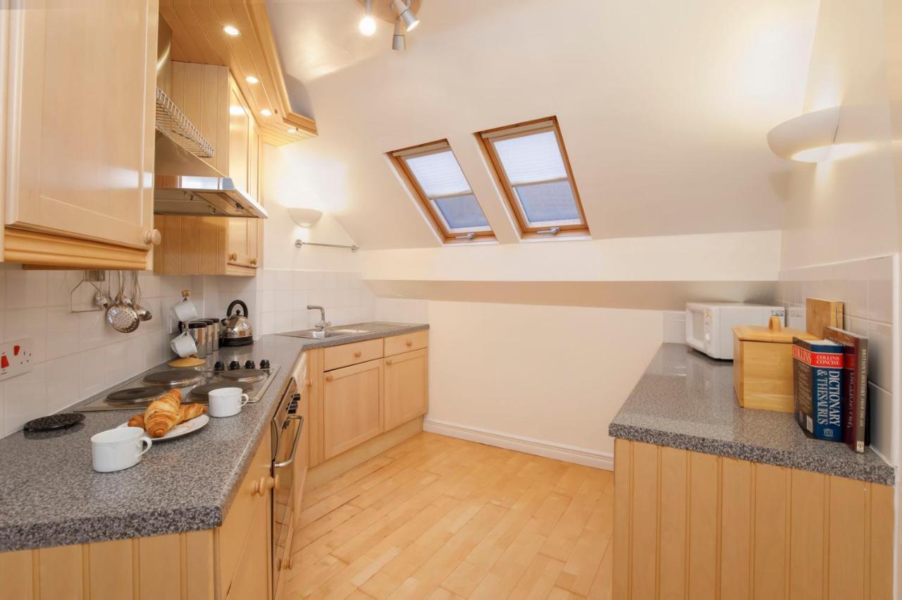 Shambles Suites In The Centre Of York, Sleeps 16 Eksteriør billede