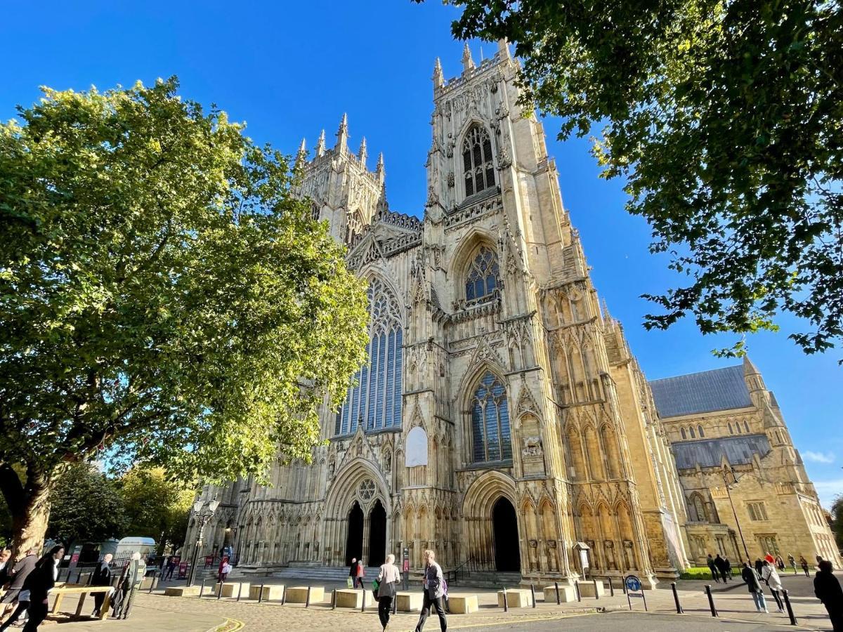 Shambles Suites In The Centre Of York, Sleeps 16 Eksteriør billede