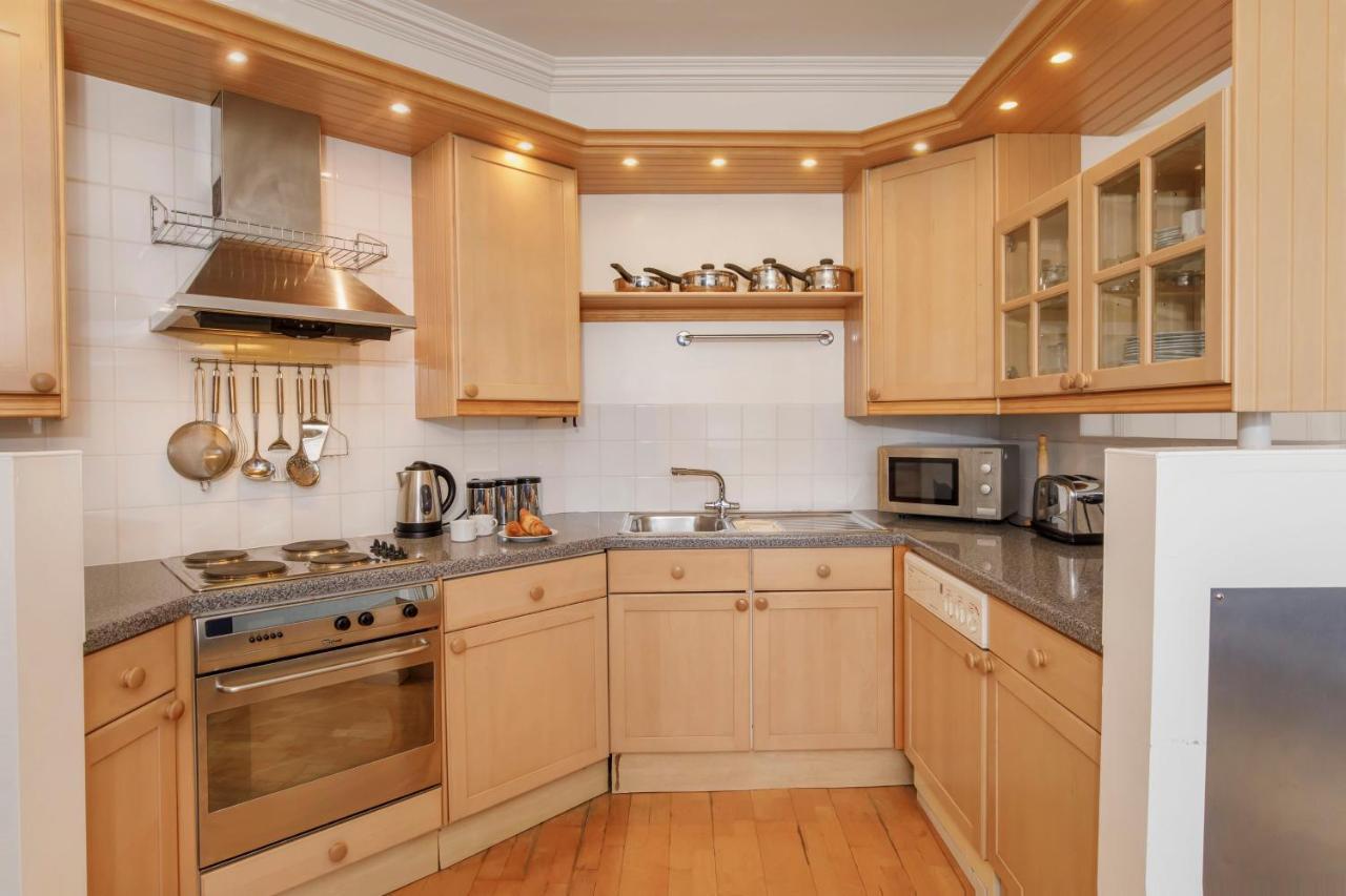 Shambles Suites In The Centre Of York, Sleeps 16 Eksteriør billede