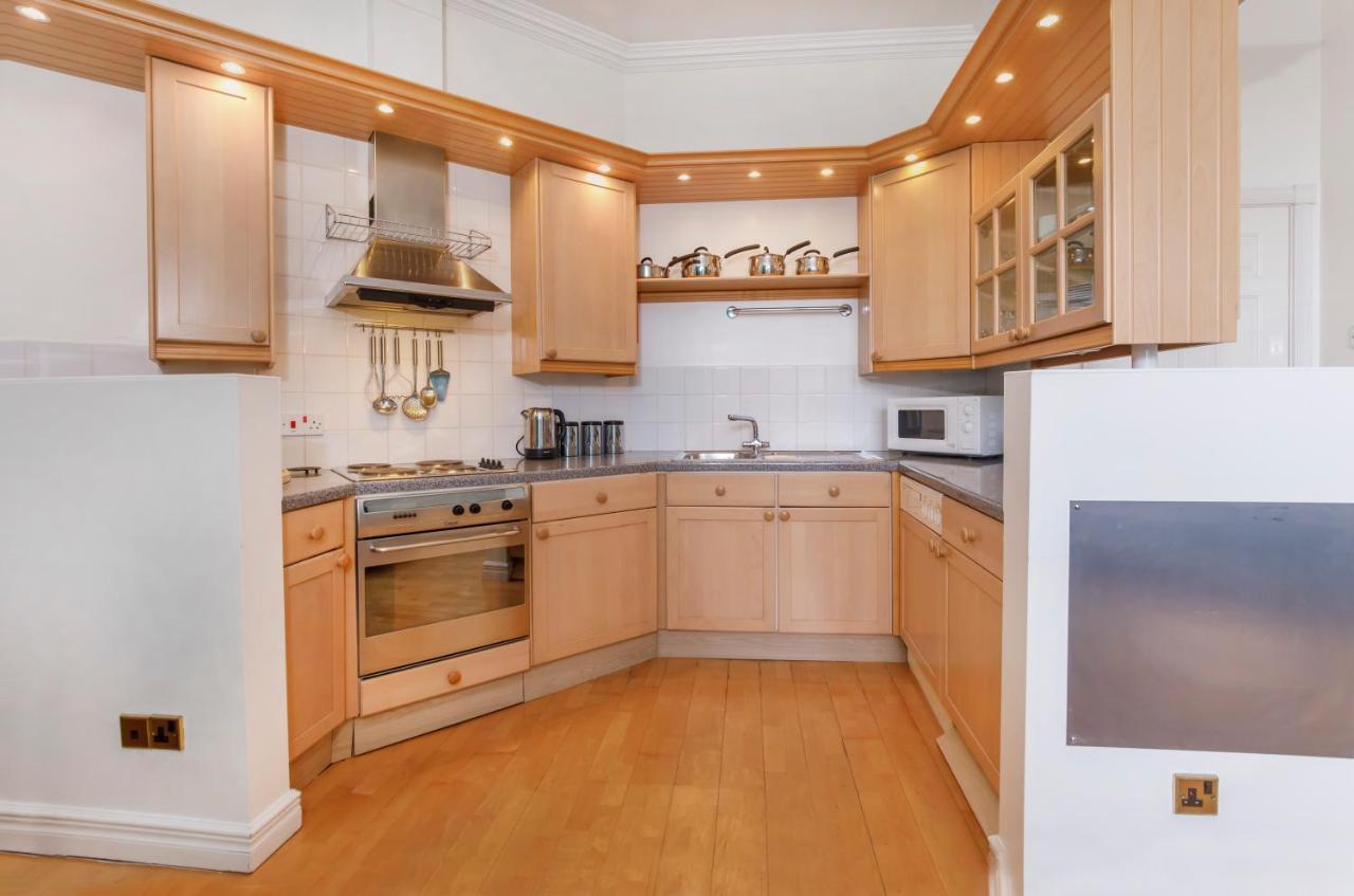Shambles Suites In The Centre Of York, Sleeps 16 Eksteriør billede