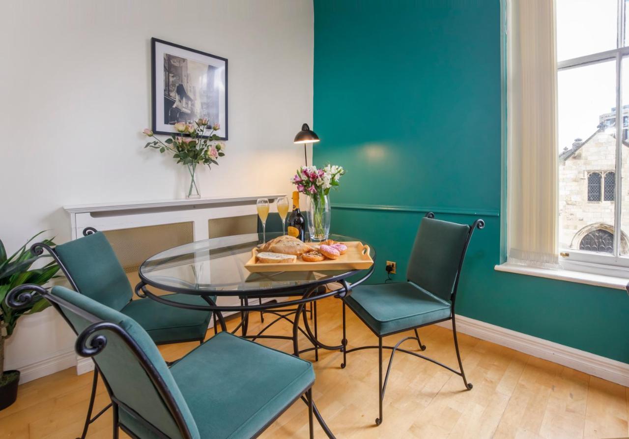 Shambles Suites In The Centre Of York, Sleeps 16 Eksteriør billede