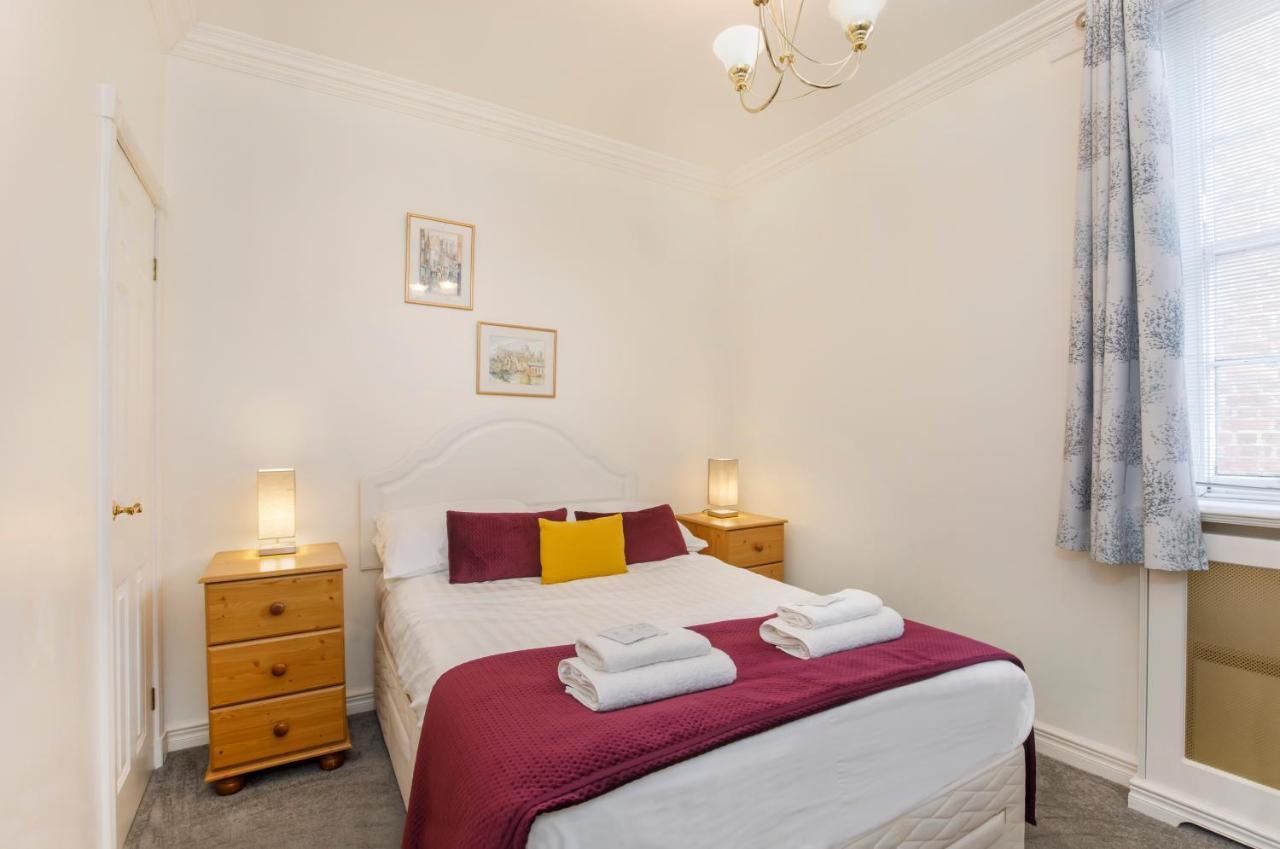Shambles Suites In The Centre Of York, Sleeps 16 Eksteriør billede