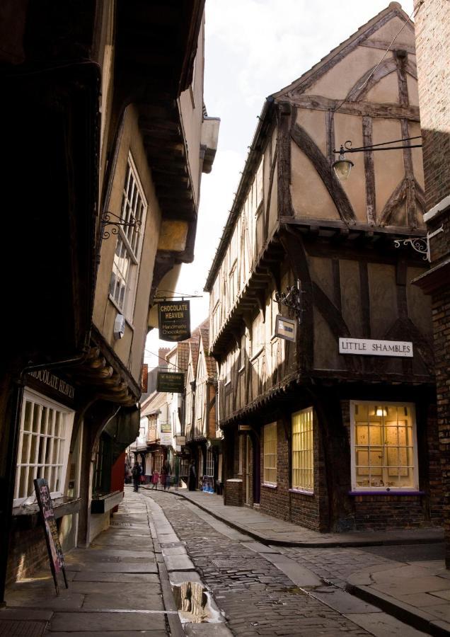Shambles Suites In The Centre Of York, Sleeps 16 Eksteriør billede